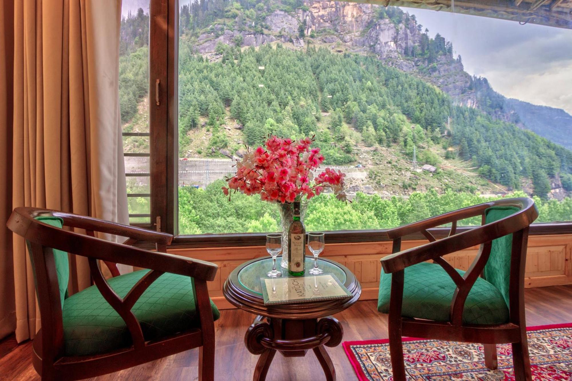 The Katoch Grand Resort Manāli Exteriér fotografie