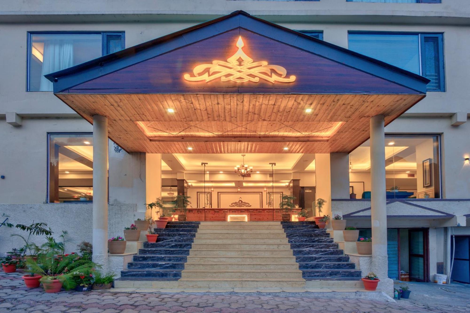 The Katoch Grand Resort Manāli Exteriér fotografie