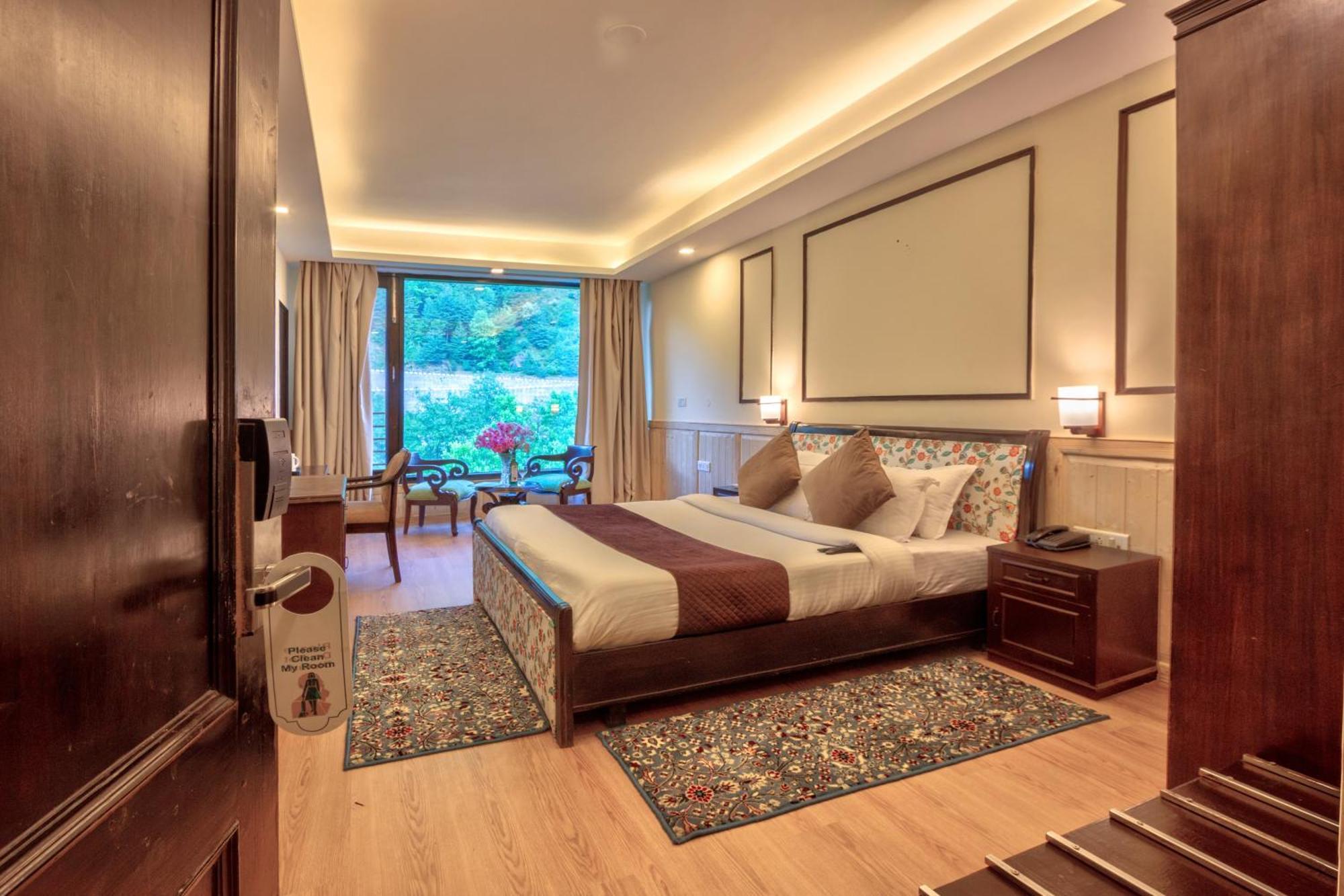 The Katoch Grand Resort Manāli Exteriér fotografie