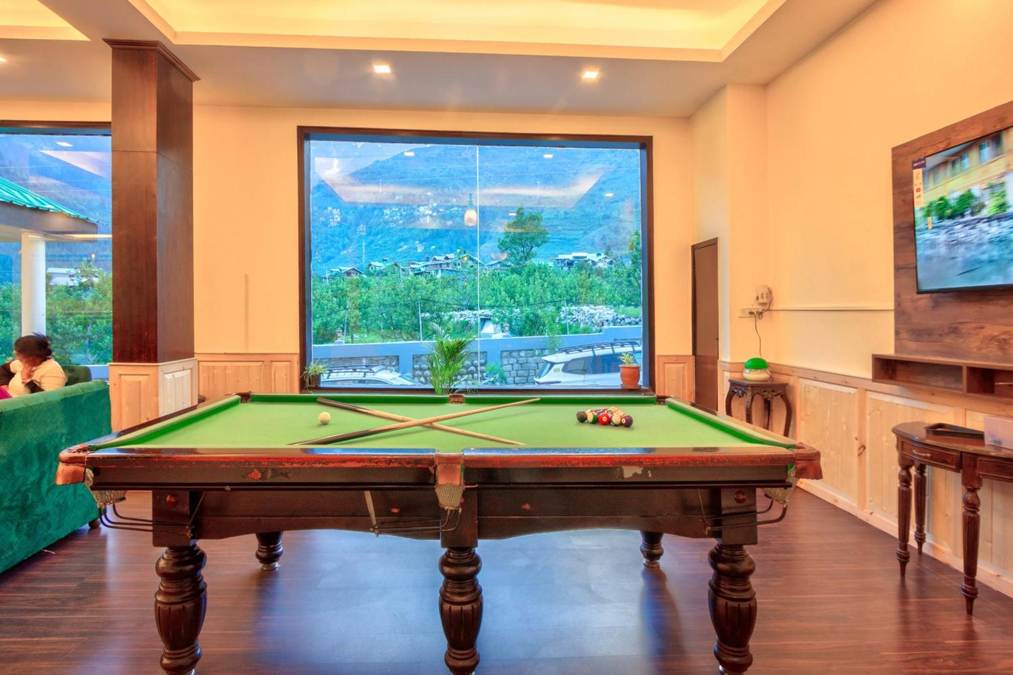 The Katoch Grand Resort Manāli Exteriér fotografie