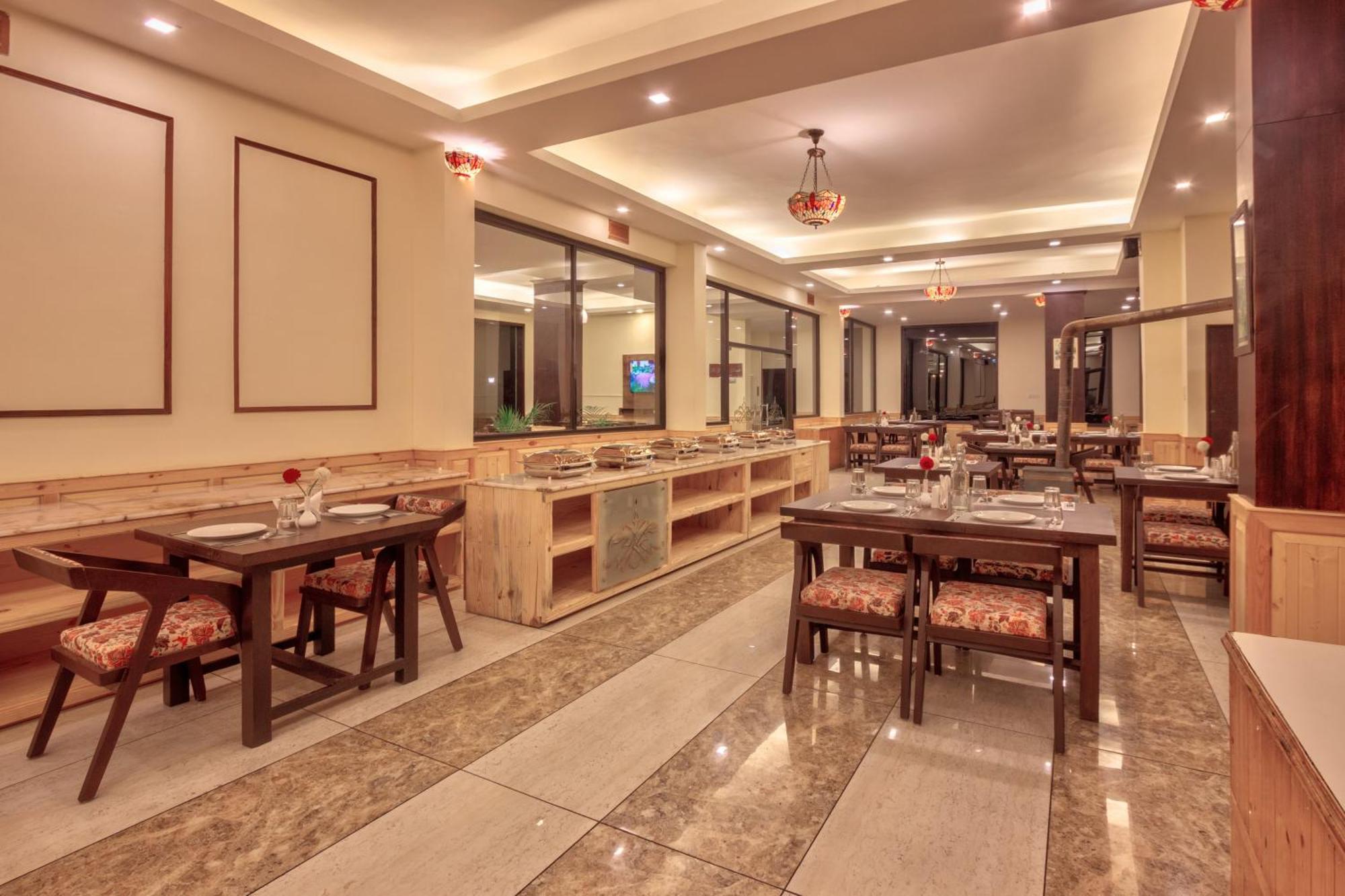 The Katoch Grand Resort Manāli Exteriér fotografie