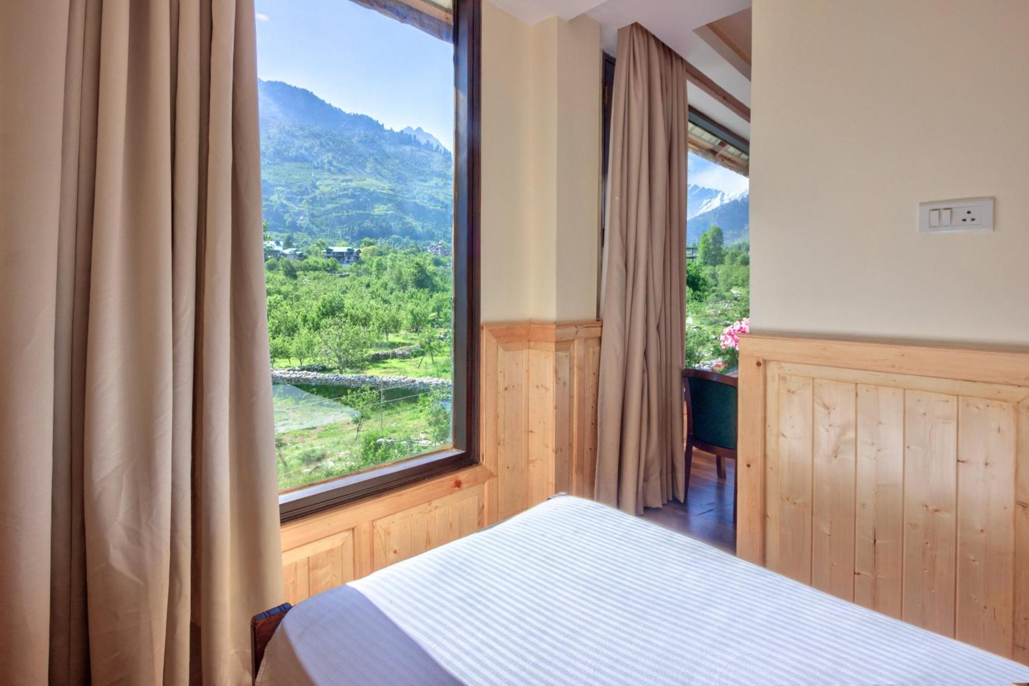 The Katoch Grand Resort Manāli Exteriér fotografie